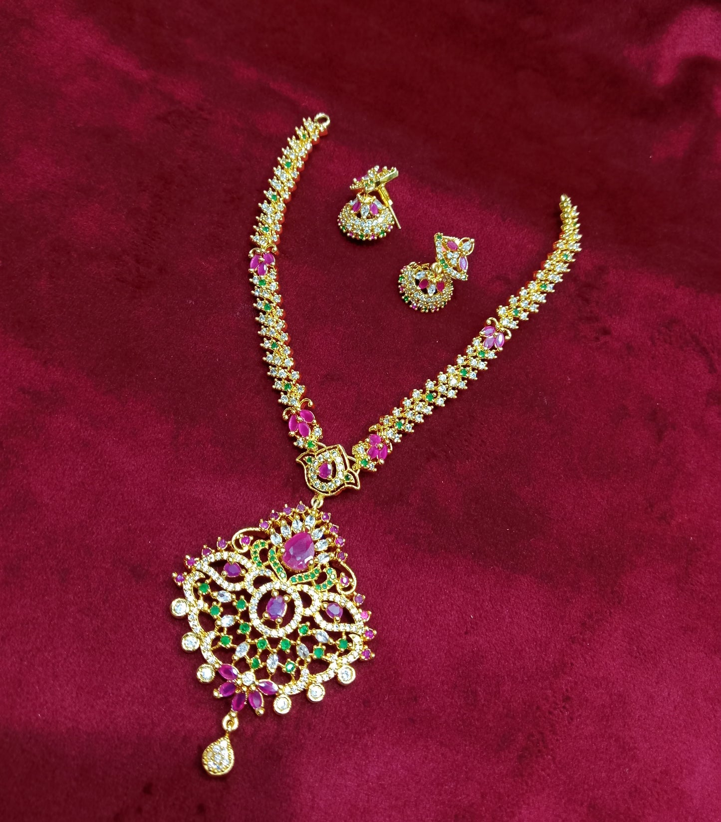 Short necklace SN 0013