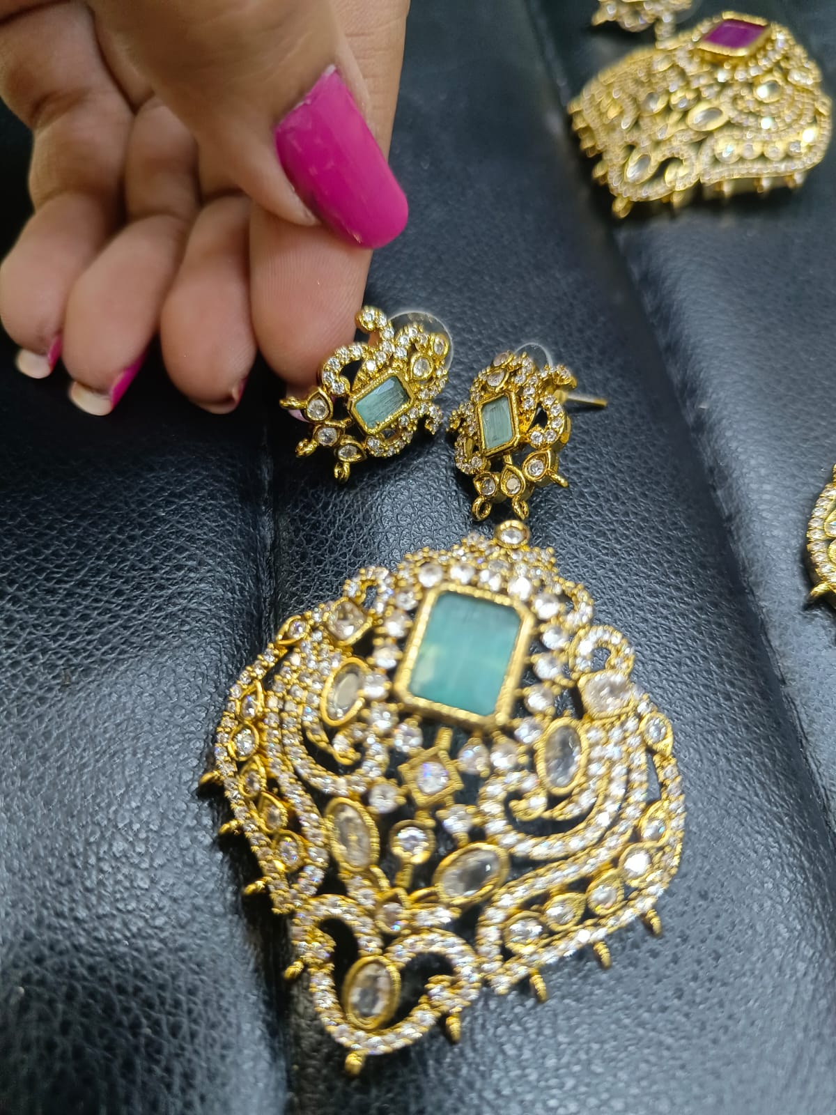 Locket 13-10-24