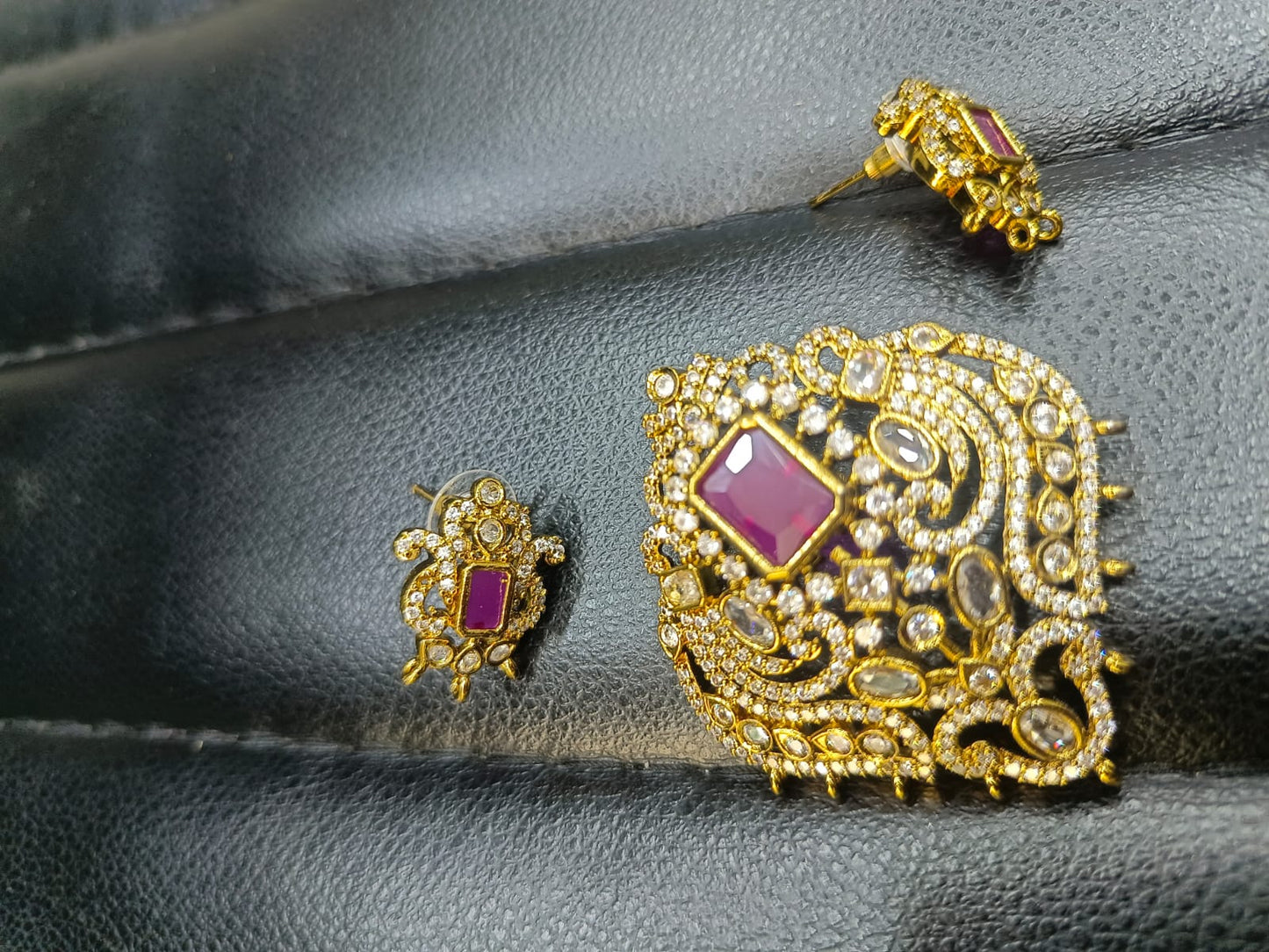 Locket 13-10-24