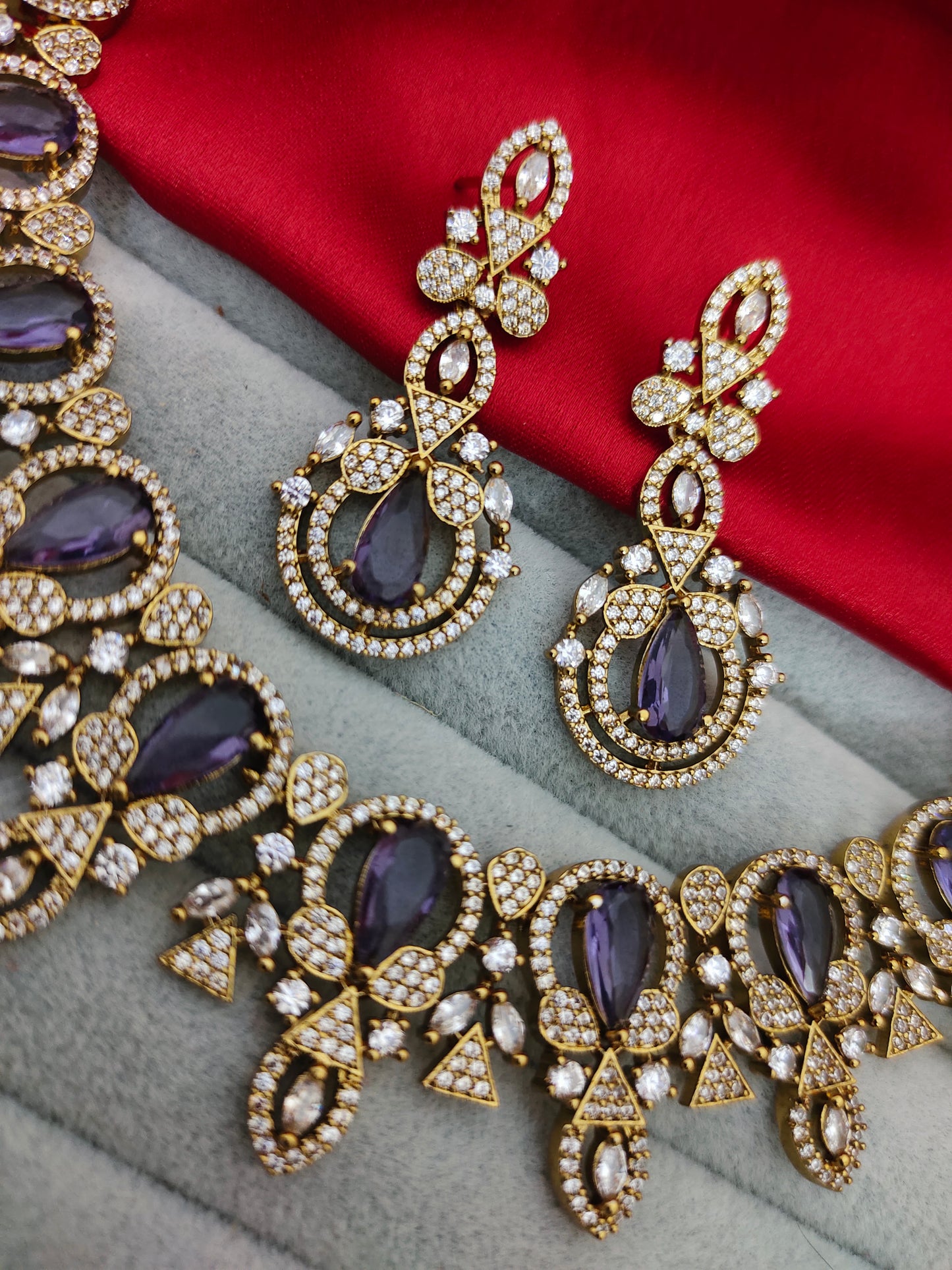 PURPLE HONEY VICTORIAN NECKLACE