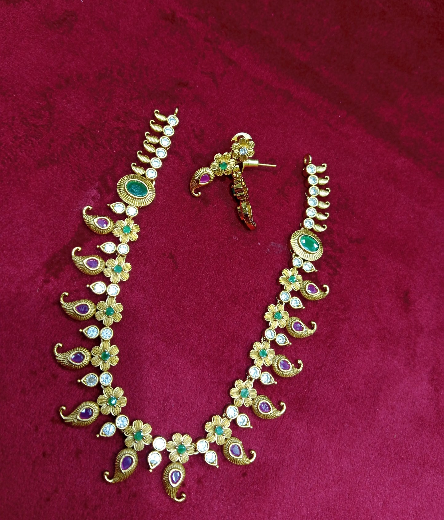 Short necklace SN 008